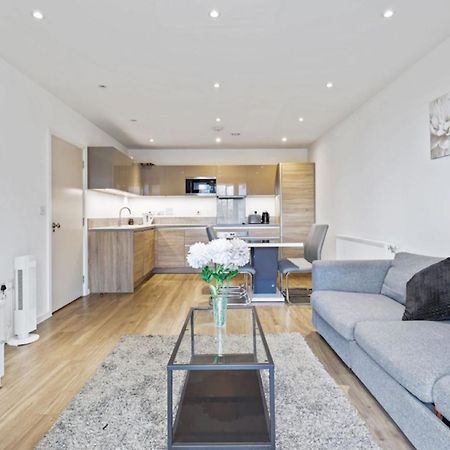 Canning Town 2 Bed Apartment London Eksteriør billede